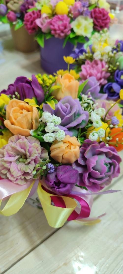 Букет из мыла это не только красиво, оригинально но и практично.