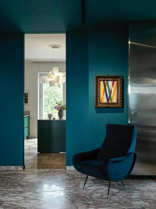 Эта квартира в Турине - настоящий калейдоскоп цветов и воспоминаний. 06