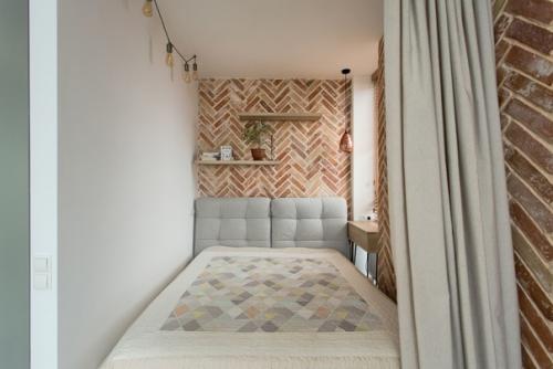 Кухня - гостиная и полноценное спальное место с легким зонированием. 09