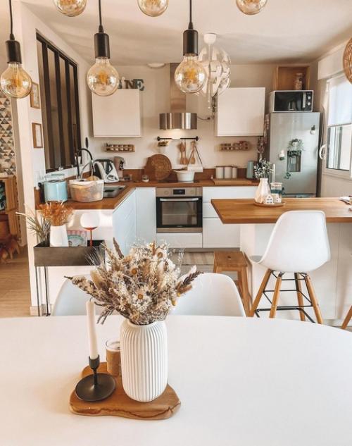 Красивая кухня. Светлая и уютная. 01