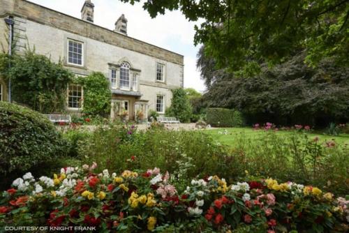 Великолепный дом эйслейби холл георгианской эпохи в северном. 03