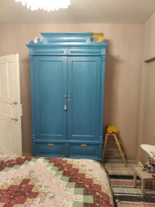 Я уже показывала квартиру моей сестры в городе, а сейчас ребята обживают квартиру в загородном доме. 05