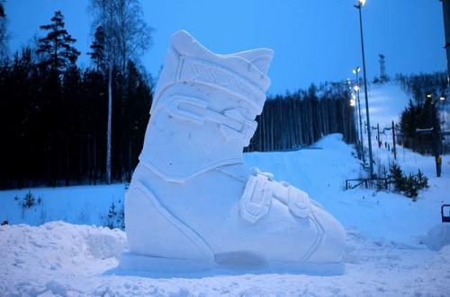 Константин Евдокимов переезжает с семьей в трехкомнатную квартиру в квартале Суходольский. 03