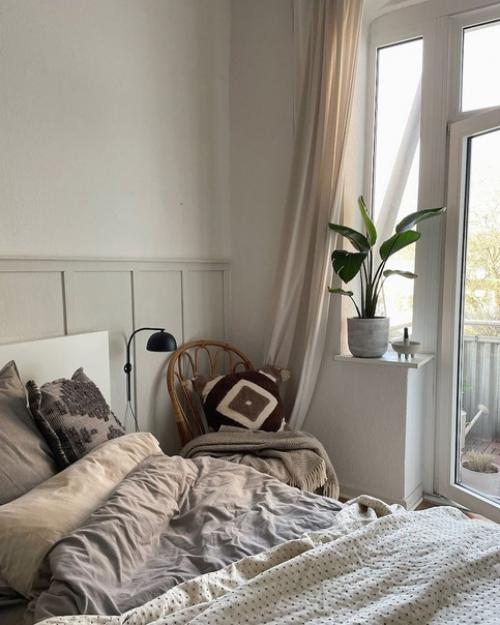 Мебель в скандинавском интерьере имеет свои характерные черты, которые делают ее узнаваемой и популярной. 08