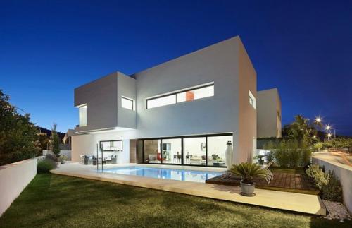 Современная вилла в городе пальма-де-мальорка.