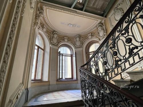 Невский проспект и доходные дома - это уже нечто неразделимое. 02