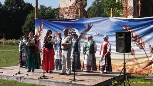 25 июня 2016 г. в Верхнедвинском районе витебской области республики Беларусь прошел первый фестиваль Освейские Росы. 04