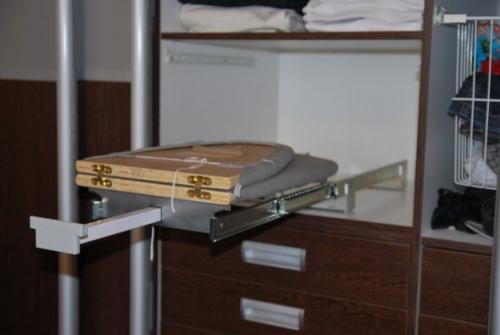 Где спрятать гладильную доску. 02