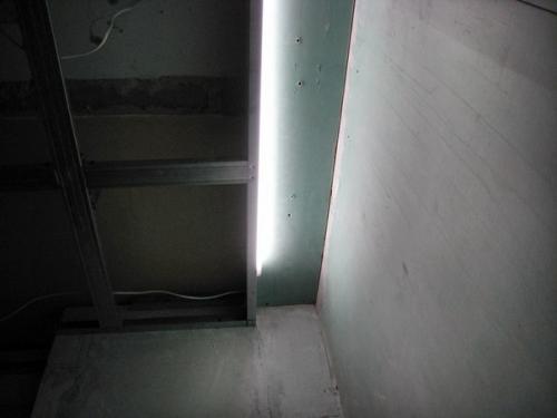 Мы делаем верхний свет и подсветку. 08