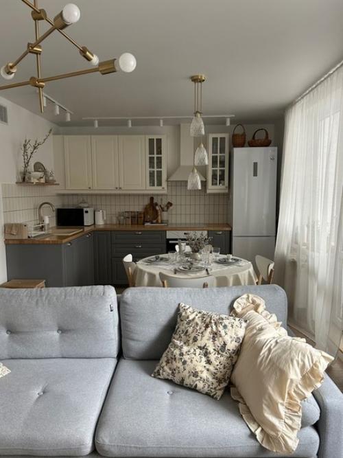 Уютная кухня - гостиная в скандинавском стиле, оформленная без помощи профессионального дизайнера. 07