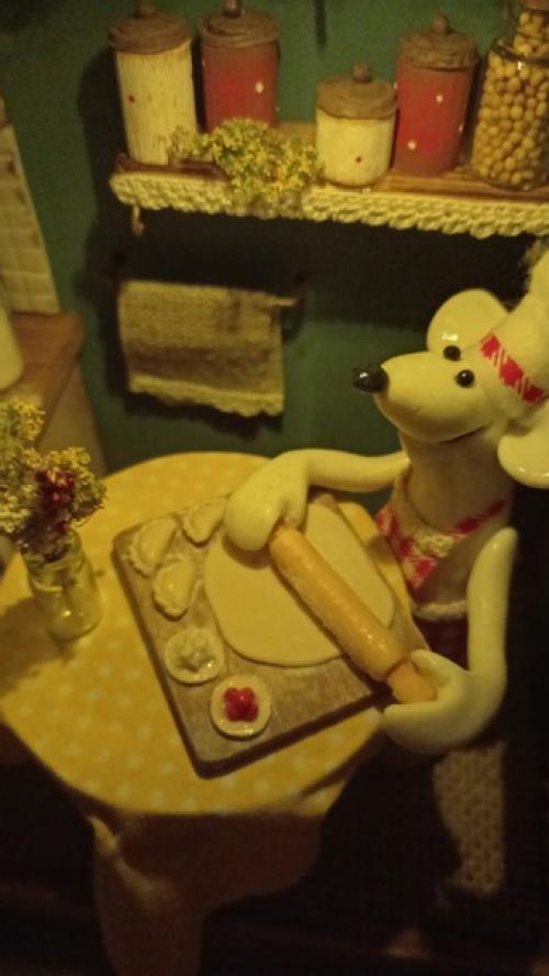 Миниатюрная кухонька из дерева и полимерной глины! 09