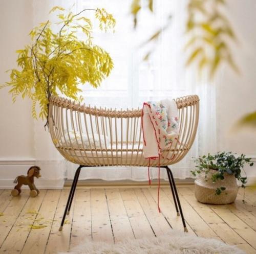 Здравствуйте, одногруппники!  Последнее время всё чаще на сканди - страничках инсты вижу мебель и предметы интерьера из ротанга. 04