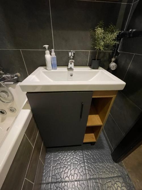 Отремонтировали ванную своими силами. 03