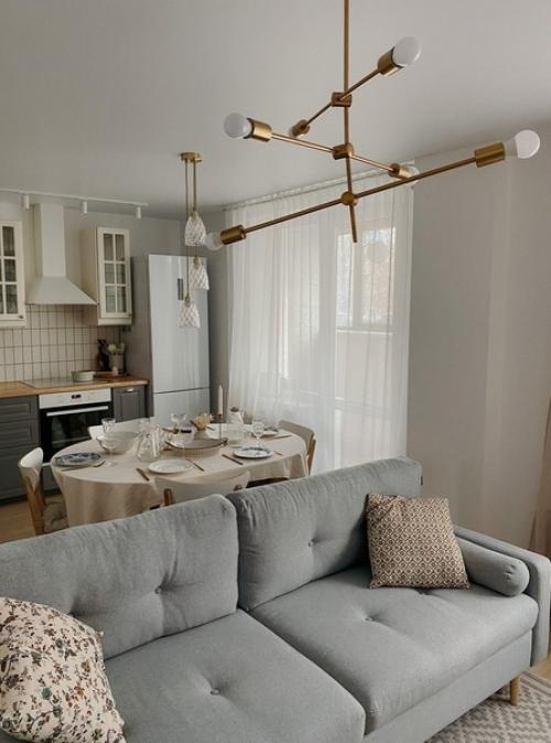 Уютная кухня - гостиная в скандинавском стиле, оформленная без помощи профессионального дизайнера. 06