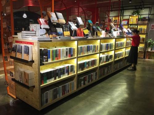 Для жителей города Ухань (Пров.