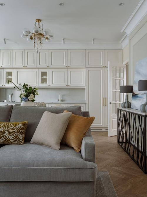 Реализованный классический интерьер квартиры, площадью 75, 5 кв. 01