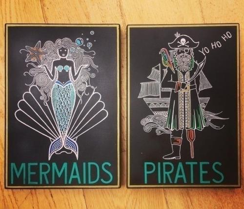 Такие интересные таблички. 07