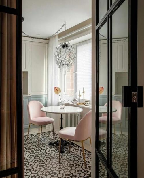 При разработке этого проекта дизайнер Мария Тихонова создала интерьер в стиле бохо, который отражает индивидуальность заказчицы. 01