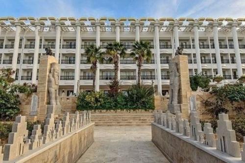 Дариуш гранд отель Dariush (Dariush Grand Hotel) - самый роскошный и помпезный отель острова киш. 05