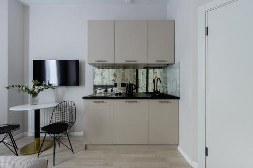 Интерьер маленькой гостевой студии всего 17 кв. 03