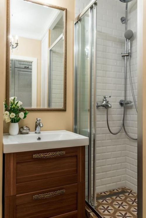 Феноменальная однушка с французским окном и большим количеством мест для хранения. 09