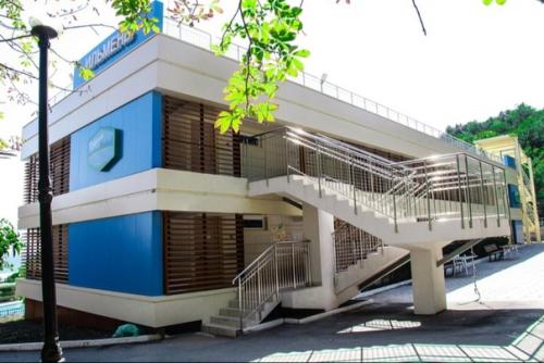 Озёрный.  Детский лагерь Озерный является одним из четырех лагерей комплекса прибрежный, был открыт 4 июля 1962 года. 05