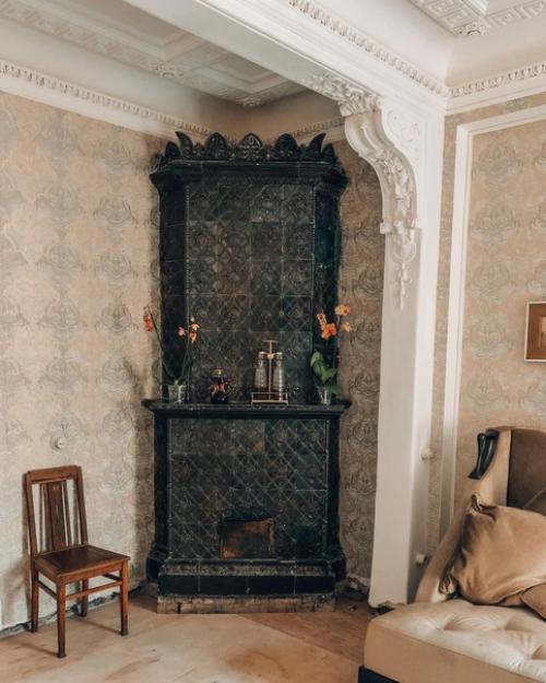 Арт - пространство квартира номер 6 помещается в доме архитектора Никонова на колокольной улице, 11. 02