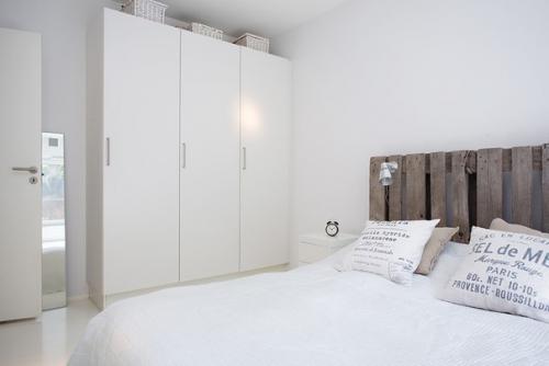 Квартира в Стокгольме с декором из поддонов. 07