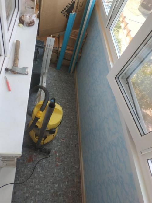 Очередной извращённый монтаж кондея и немного кирпичной пыли на балконе. 06