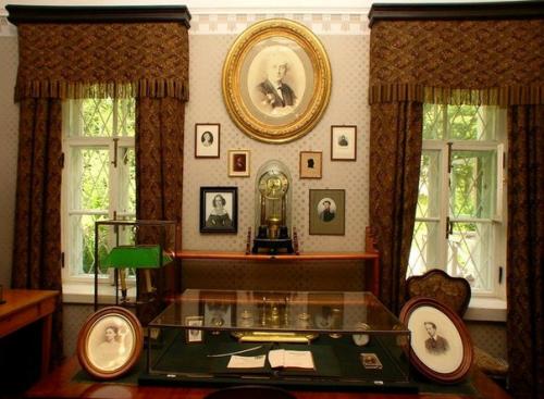 Я тебя в МУЗЕЙ поведу. 02