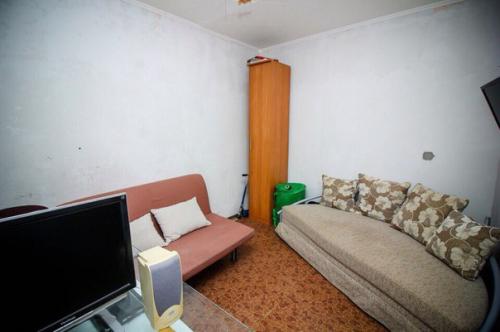 Репост пожалуйста?  Продам 3-х комнатную квартиру, улучшеной планировки на клестовке. 06