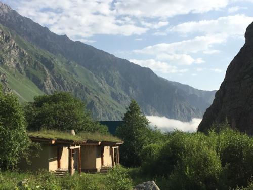 Конечно же, о самом альплагере Безенги! 03