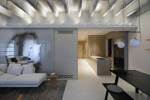 Белый лофт с зеркальными поверхностями в Загребе ч. 1. 07