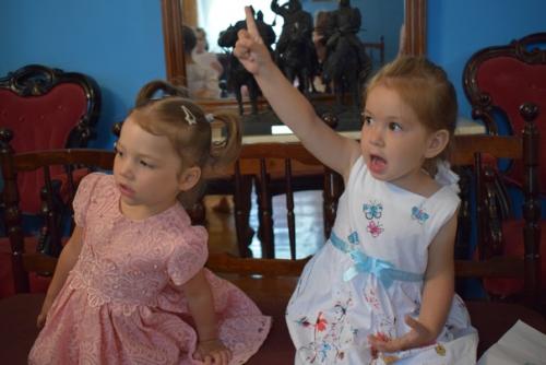 Экскурсия по ожившему дому. 01