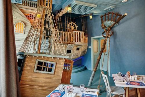 Лучшие детские комнаты в ресторанах Петербурга. 01