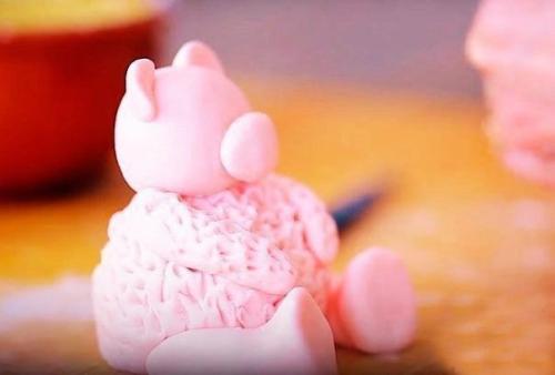 Как приготовить мастику и сделать фигурки. 06