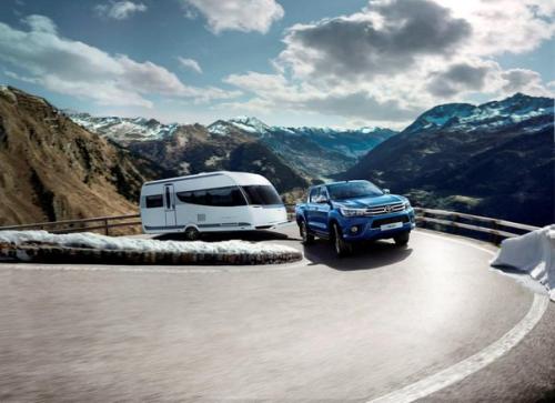 Новое поколение легендарного рамного пикапа Toyota Hilux доступно для заказа в тойота центр невский. 02