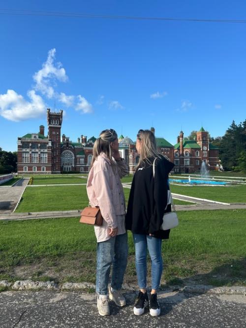 Доехали до шереметьевского замка в соседней с нижегородской областью республике Марий эл. 02