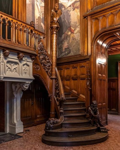 Три красивейших исторических здания Москвы с роскошными интерьерами в готической стилистике. 04