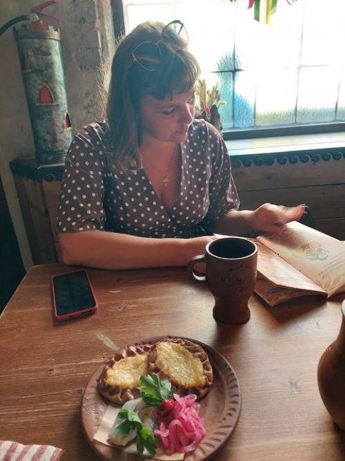 В самом сердце старого Выборга находится таверна, которая славится своими блюдами исторической кухни. 04