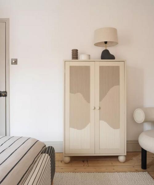 Restoration@Scandiinterior.  Невероятная трансформация шкафа Ikea Havsta, созданная дизайнером интерьеров люком Артуром уэллсом. 01