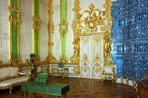 Тепло в интерьерах екатерининского дворца в царском селе. 03
