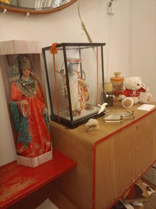 Первые ассоциации, когда попадаешь в квартиру Майи Плисецкой и Родиона Щедрина на тверской в Москве, это прыжок и полет. 01