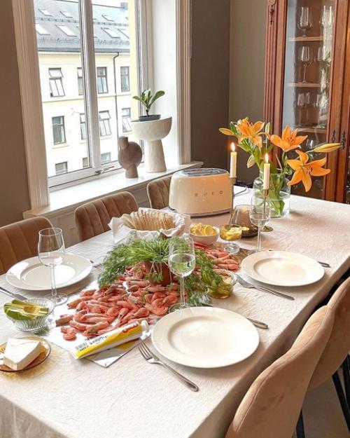 Интерьер мужской квартиры, в которой хозяин пытается создать домашний уют. 06