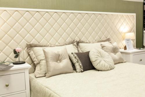 Стёганные обои.  Хотите добавить уюта и Изюминки в интерьер, но выравнивать стены муторно и дорого …. 03