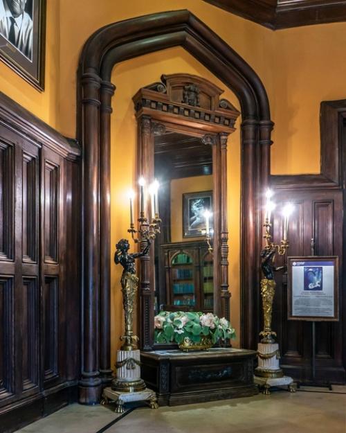 Три красивейших исторических здания Москвы с роскошными интерьерами в готической стилистике. 02