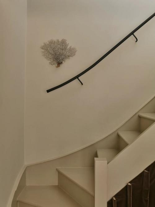 Когда-то здесь был каретный сарай, а сейчас дом Лизы филипс в лондонском районе хакни больше похож на загородный коттедж, чем на городское жилище. 04