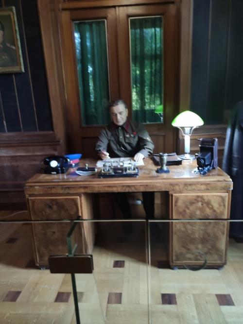 Мы жили совсем недалеко от мацесты, поэтому посетили музей Дача Сталина. 09