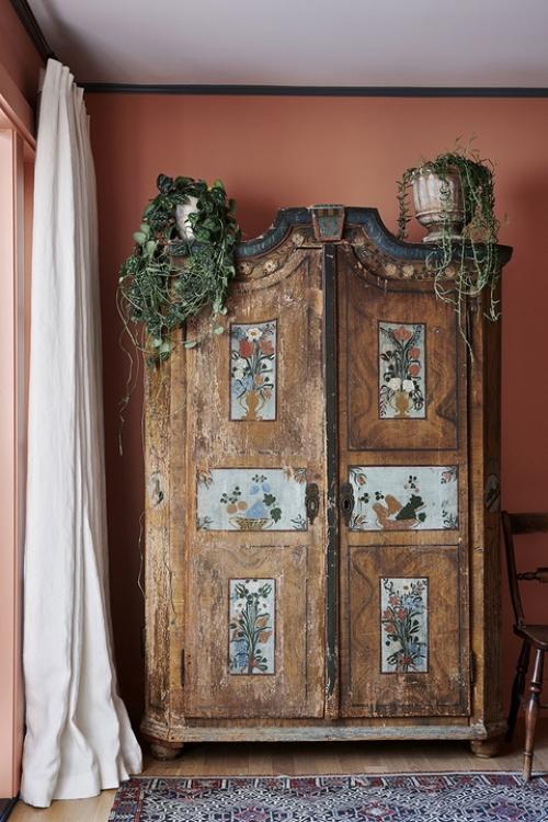 Цветочные мотивы и винтаж в интерьере дома в Калифорнии. 04