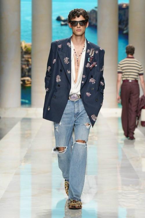 Джинсы Dolce & Gabbana весна - лето 2027: праздничный мы деним (листайте). 04